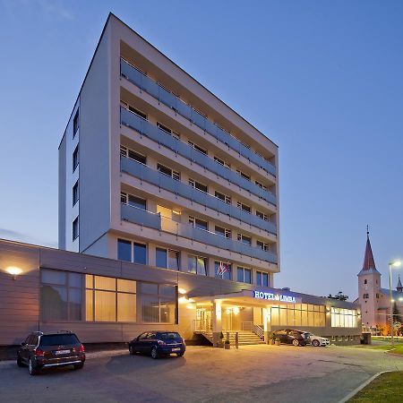 Hotel Limba Ctt Твърдошин Екстериор снимка